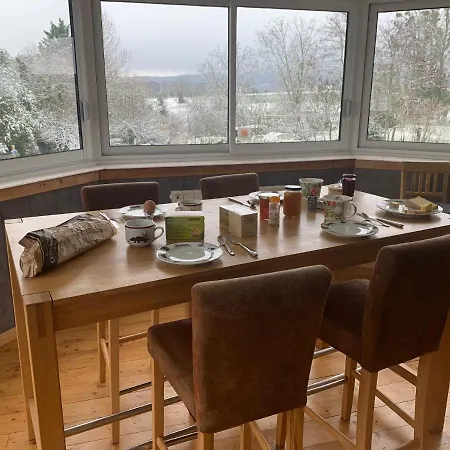 Fee Maison With Cuissai