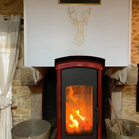 Holiday home Fee Maison With *